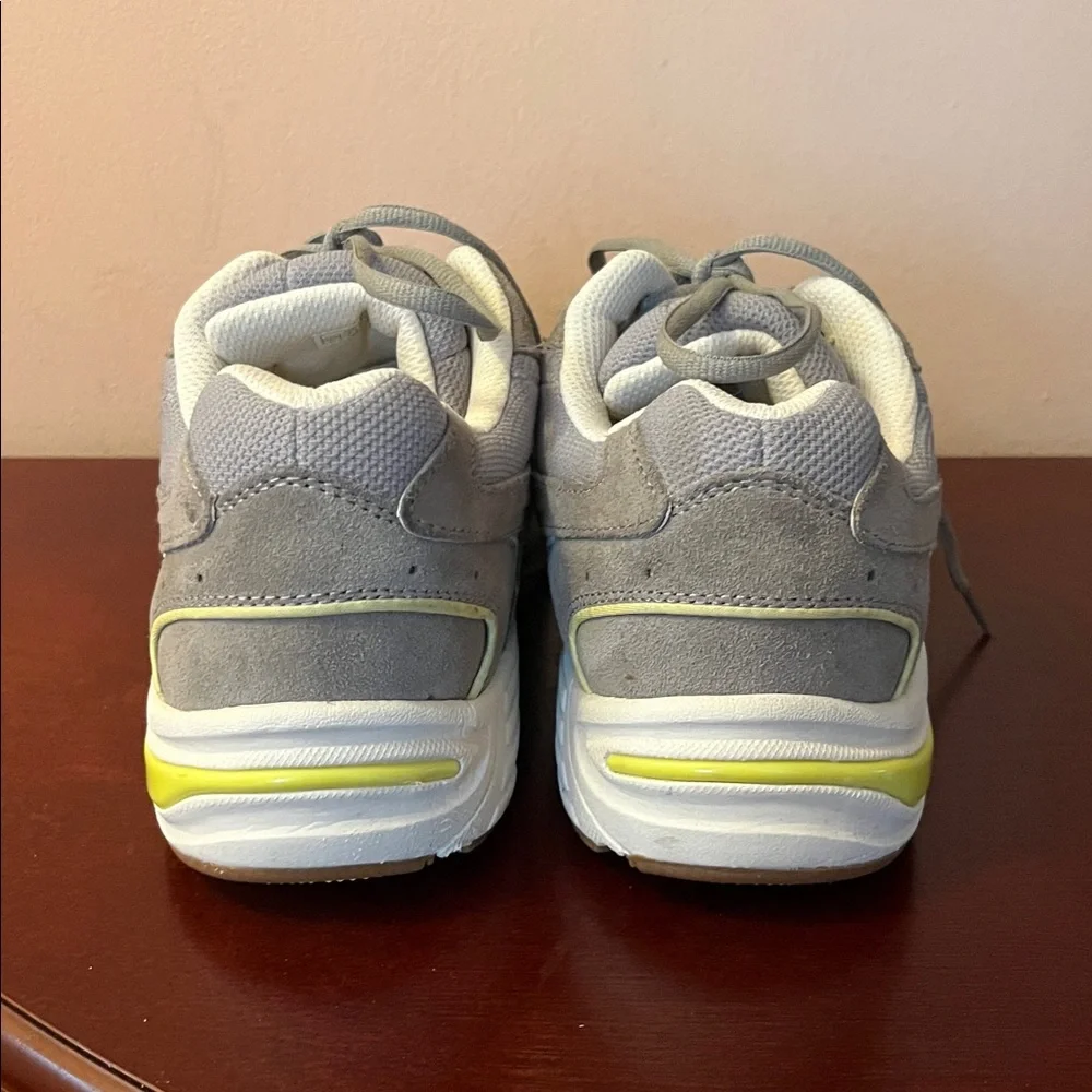 Vionic Walking Sneakers - Picture 3 of 9